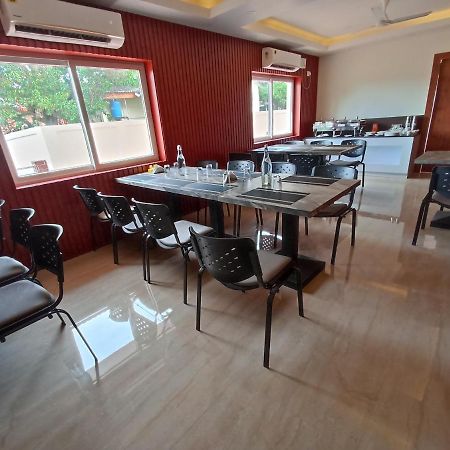 The Northern Lights Hotel Port Blair Buitenkant foto