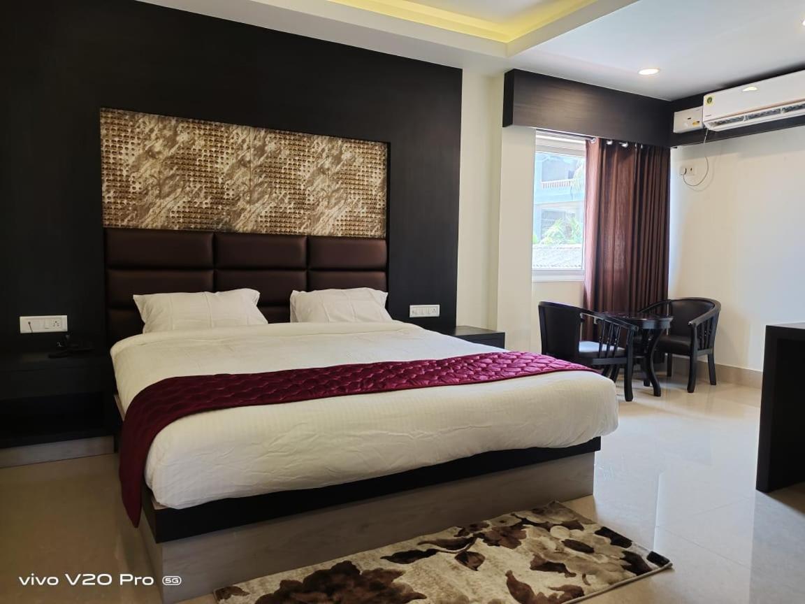 The Northern Lights Hotel Port Blair Buitenkant foto