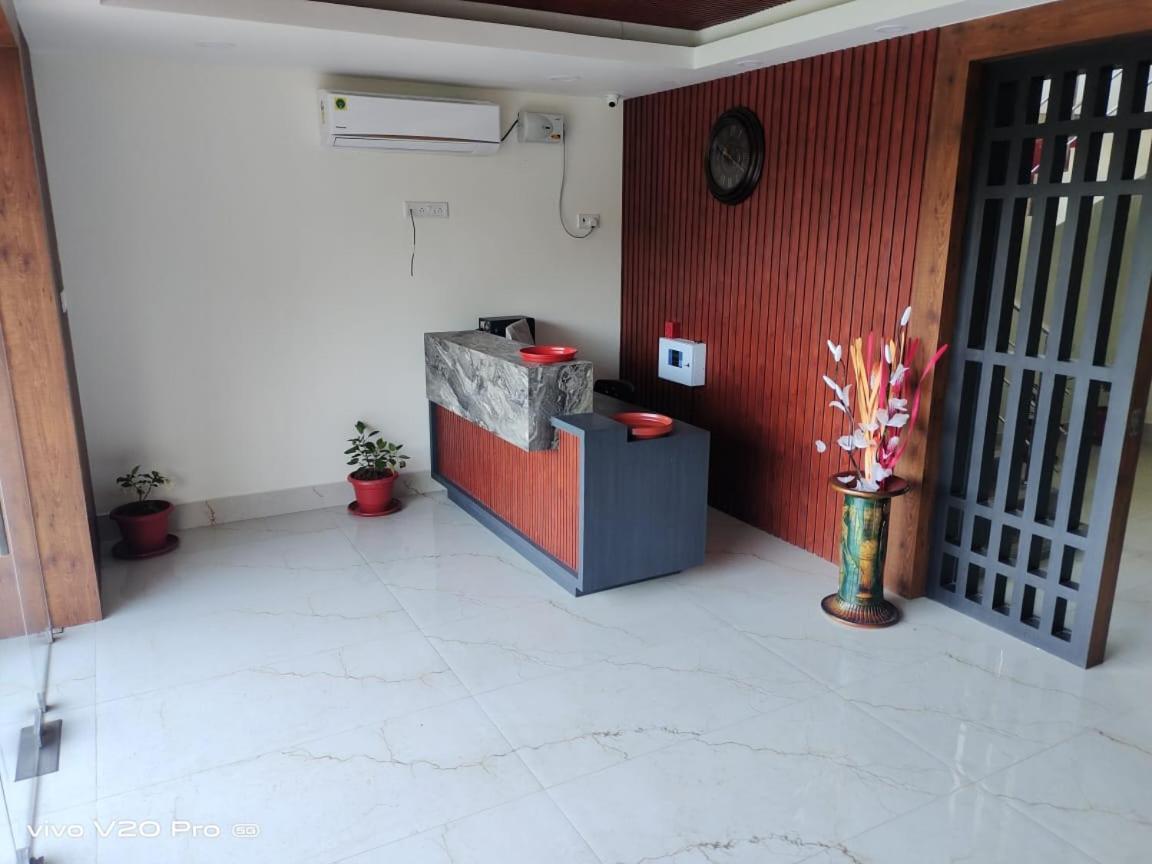 The Northern Lights Hotel Port Blair Buitenkant foto
