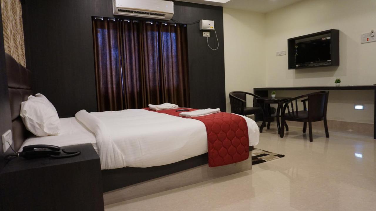 The Northern Lights Hotel Port Blair Buitenkant foto