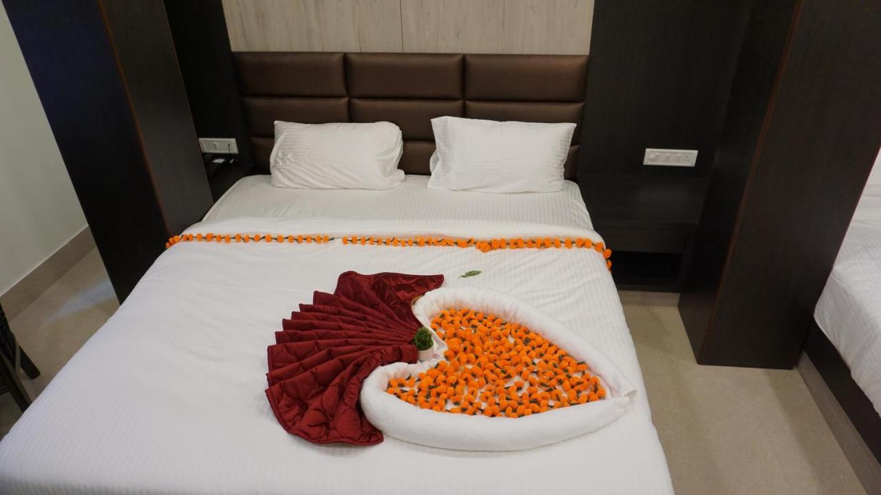 The Northern Lights Hotel Port Blair Buitenkant foto